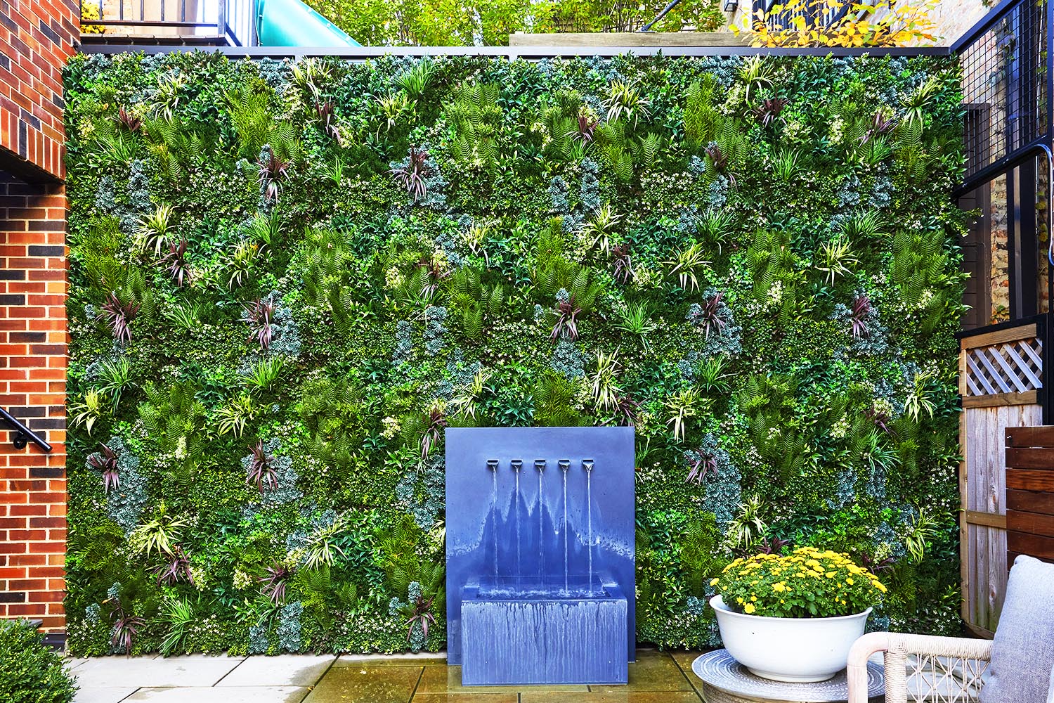 Artificial Green Walls - Your Guide to Selecting the Right